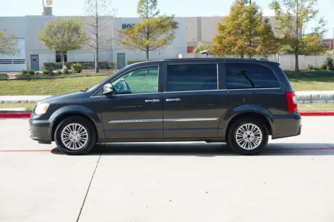 Photos of 2012 Chrysler Town & Country Touring-L for sale in Weatherford, TX at Roger Williams Chrysler Dodge Jeep Ram