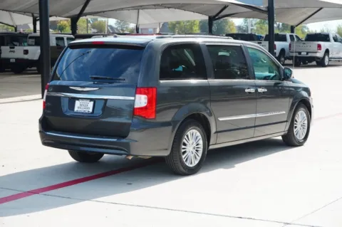 More photos of 2012 Chrysler Town & Country Touring-L at Roger Williams Chrysler Dodge Jeep Ram, TX