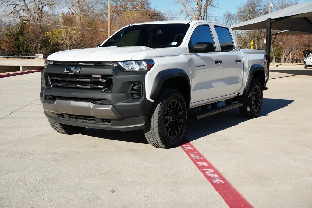 White 2023 Chevrolet Colorado 4WD Trail Boss for sale in Weatherford, TX