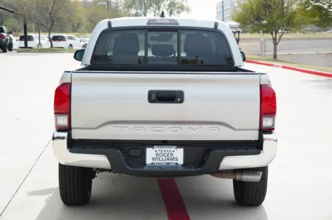 More photos of 2020 Toyota Tacoma SR5 at Roger Williams Chrysler Dodge Jeep Ram, TX