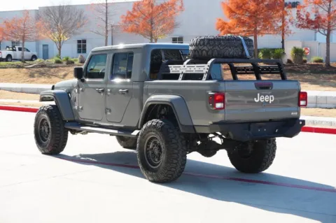 Another view of 2020 Jeep Gladiator Overland for sale in Weatherford, TX at Roger Williams Chrysler Dodge Jeep Ram
