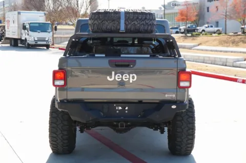 More photos of 2020 Jeep Gladiator Overland at Roger Williams Chrysler Dodge Jeep Ram, TX