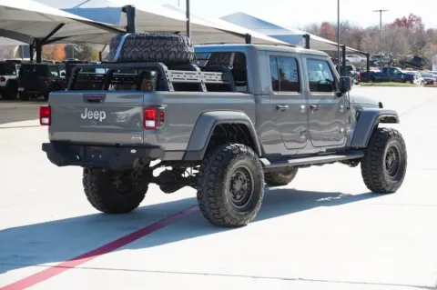 More photos of 2020 Jeep Gladiator Overland at Roger Williams Chrysler Dodge Jeep Ram, TX