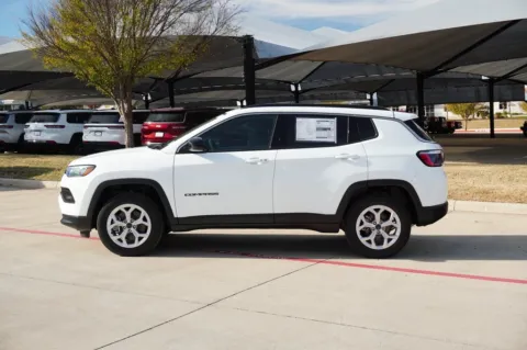 Photos of 2026 Jeep Compass Latitude for sale in Weatherford, TX at Roger Williams Chrysler Dodge Jeep Ram