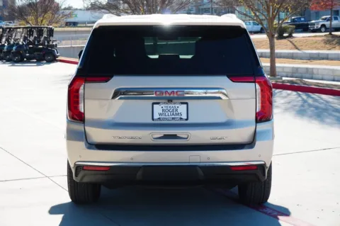 More photos of 2022 GMC Yukon SLT at Roger Williams Chrysler Dodge Jeep Ram, TX
