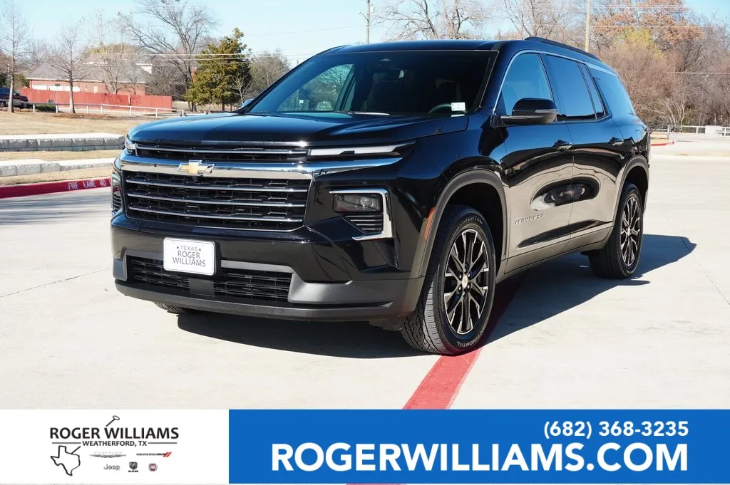 Black 2025 Chevrolet Traverse AWD LT for sale in Weatherford, TX