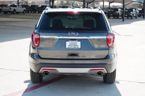More photos of 2017 Ford Explorer XLT at Roger Williams Chrysler Dodge Jeep Ram, TX
