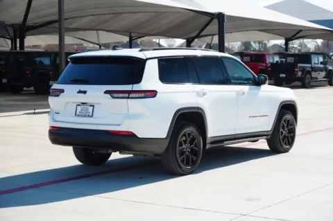 More photos of 2024 Jeep Grand Cherokee L Altitude X at Roger Williams Chrysler Dodge Jeep Ram, TX
