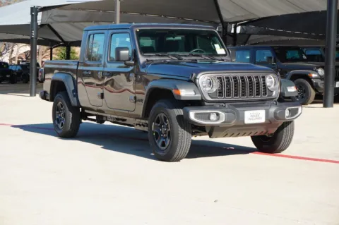 More photos of 2026 Jeep Gladiator Sport at Roger Williams Chrysler Dodge Jeep Ram, TX