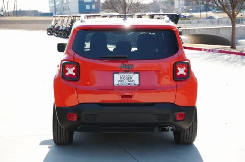More photos of 2021 Jeep Renegade Latitude at Roger Williams Chrysler Dodge Jeep Ram, TX
