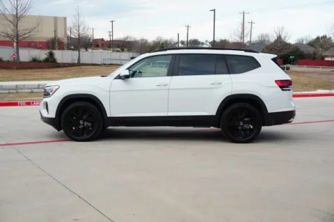 Another view of 2024 Volkswagen Atlas 2.0T SE w/Technology for sale in Weatherford, TX at Roger Williams Chrysler Dodge Jeep Ram