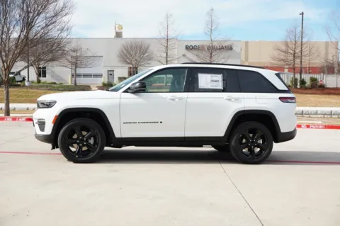 Photos of 2025 Jeep Grand Cherokee Limited for sale in Weatherford, TX at Roger Williams Chrysler Dodge Jeep Ram