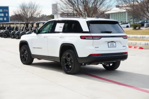 Another view of 2025 Jeep Grand Cherokee Limited for sale in Weatherford, TX at Roger Williams Chrysler Dodge Jeep Ram