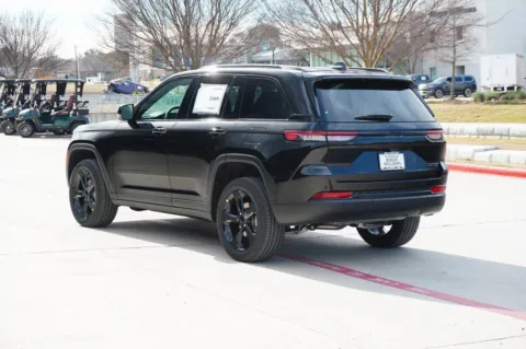 Another view of 2025 Jeep Grand Cherokee Limited for sale in Weatherford, TX at Roger Williams Chrysler Dodge Jeep Ram