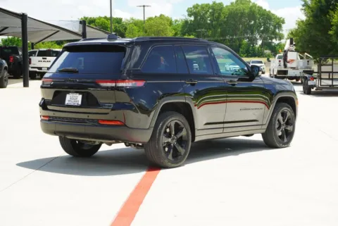 More photos of 2025 Jeep Grand Cherokee Limited at Roger Williams Chrysler Dodge Jeep Ram, TX