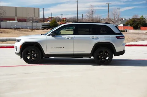 Photos of 2025 Jeep Grand Cherokee Limited for sale in Weatherford, TX at Roger Williams Chrysler Dodge Jeep Ram