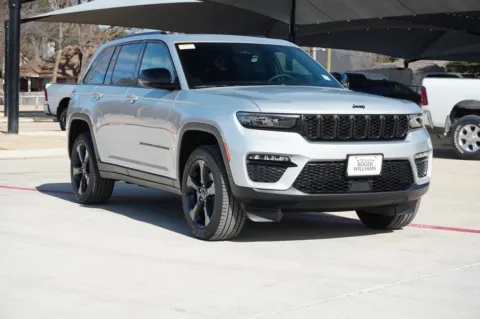 More photos of 2025 Jeep Grand Cherokee Limited at Roger Williams Chrysler Dodge Jeep Ram, TX