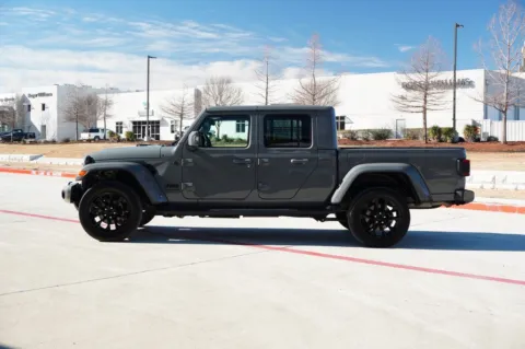 Photos of 2023 Jeep Gladiator High Altitude for sale in Weatherford, TX at Roger Williams Chrysler Dodge Jeep Ram