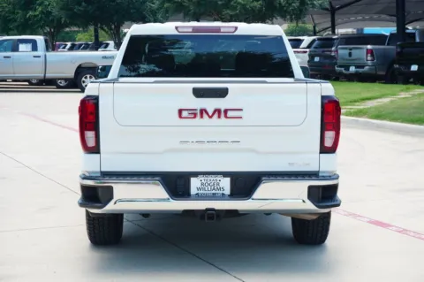 More photos of 2024 GMC Sierra 1500 SLE at Roger Williams Chrysler Dodge Jeep Ram, TX