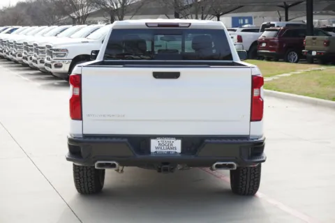 More photos of 2023 Chevrolet Silverado 1500 LT Trail Boss at Roger Williams Chrysler Dodge Jeep Ram, TX