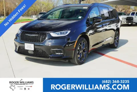 Black 2026 Chrysler Pacifica Limited for sale in Weatherford, TX