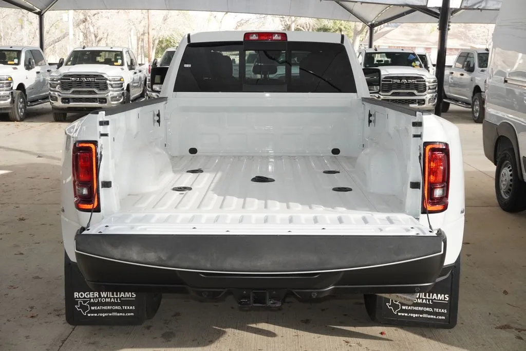 2026 RAM 3500 Tradesman - Photo 12
