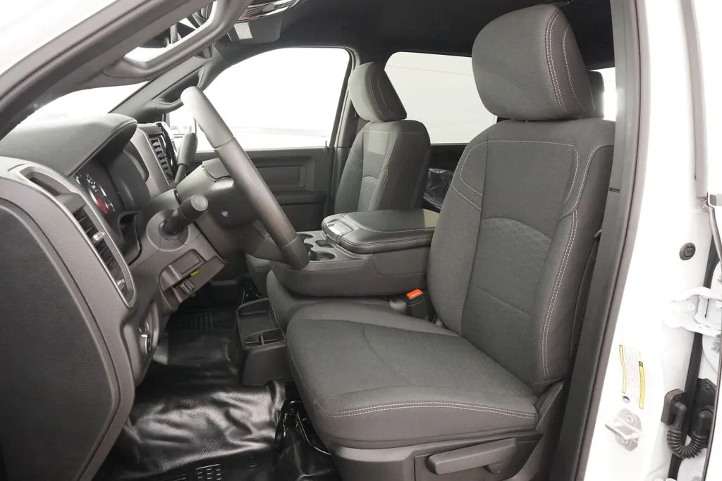 2026 RAM 3500 Tradesman - Photo 10
