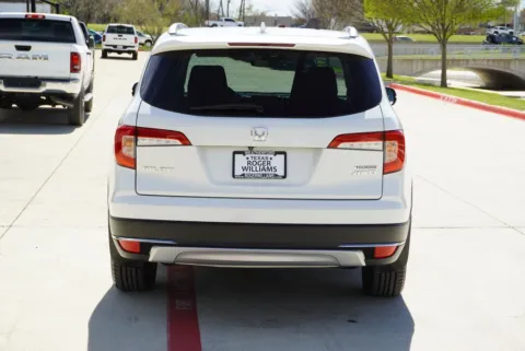 More photos of 2020 Honda Pilot Touring at Roger Williams Chrysler Dodge Jeep Ram, TX