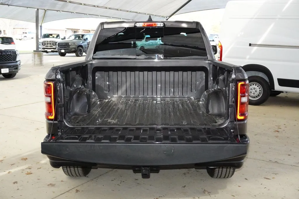 2026 RAM 1500 Express - Photo 12