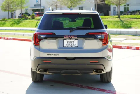 More photos of 2023 GMC Acadia SLT at Roger Williams Chrysler Dodge Jeep Ram, TX