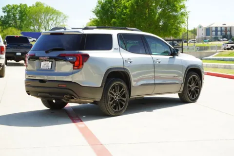 More photos of 2023 GMC Acadia SLT at Roger Williams Chrysler Dodge Jeep Ram, TX