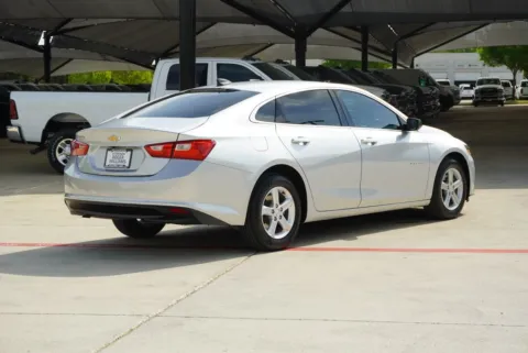 More photos of 2021 Chevrolet Malibu LS at Roger Williams Chrysler Dodge Jeep Ram, TX