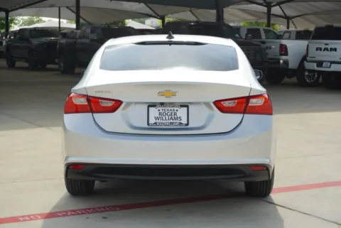 More photos of 2021 Chevrolet Malibu LS at Roger Williams Chrysler Dodge Jeep Ram, TX