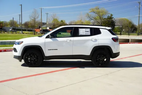 Photos of 2026 Jeep Compass Latitude Altitude for sale in Weatherford, TX at Roger Williams Chrysler Dodge Jeep Ram