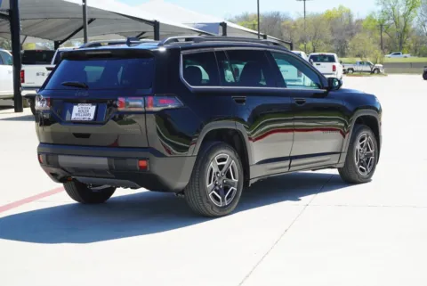More photos of 2026 Jeep Cherokee Laredo at Roger Williams Chrysler Dodge Jeep Ram, TX