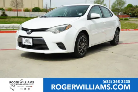 White 2016 Toyota Corolla LE for sale in Weatherford, TX