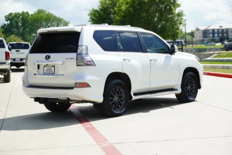 More photos of 2023 Lexus GX 460 Premium at Roger Williams Chrysler Dodge Jeep Ram, TX