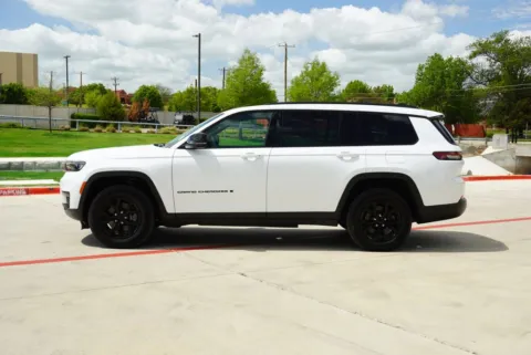 Photos of 2025 Jeep Grand Cherokee L Altitude X for sale in Weatherford, TX at Roger Williams Chrysler Dodge Jeep Ram