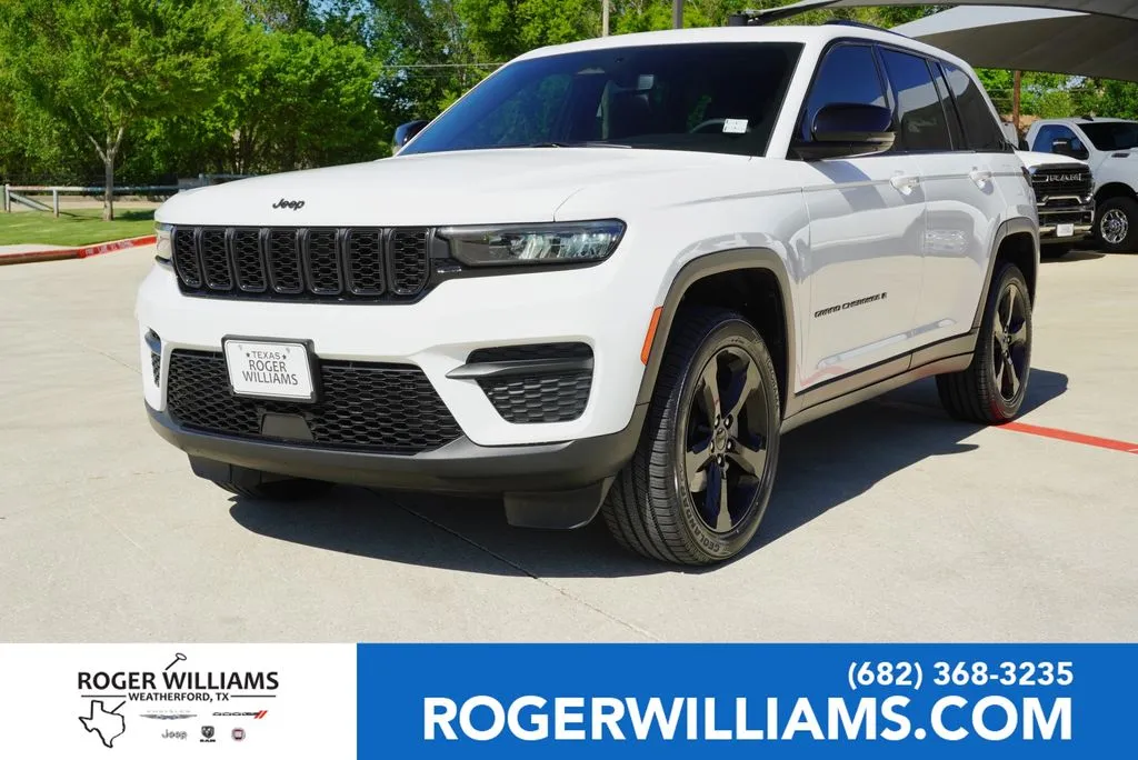 White 2023 Jeep Grand Cherokee Altitude for sale in Weatherford, TX