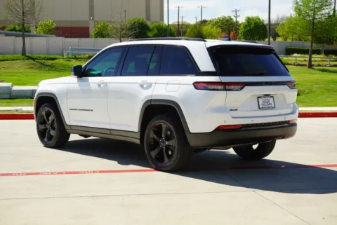 Another view of 2023 Jeep Grand Cherokee Altitude for sale in Weatherford, TX at Roger Williams Chrysler Dodge Jeep Ram