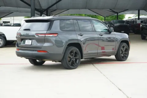 More photos of 2021 Jeep Grand Cherokee L Altitude at Roger Williams Chrysler Dodge Jeep Ram, TX