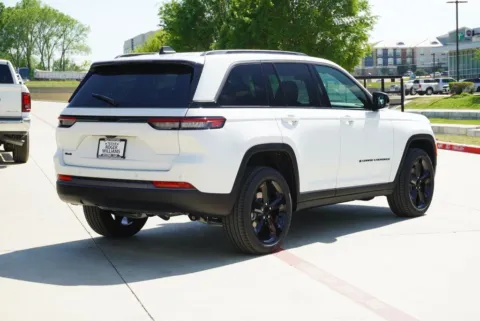 More photos of 2026 Jeep Grand Cherokee Limited at Roger Williams Chrysler Dodge Jeep Ram, TX