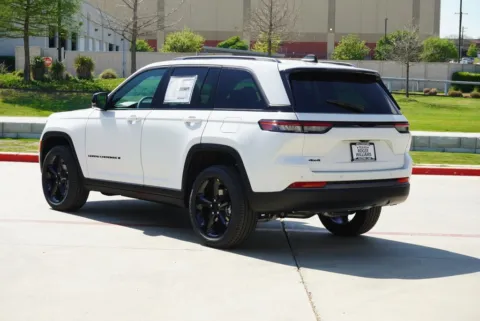 Another view of 2026 Jeep Grand Cherokee Limited for sale in Weatherford, TX at Roger Williams Chrysler Dodge Jeep Ram