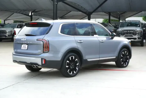More photos of 2023 Kia Telluride SX at Roger Williams Chrysler Dodge Jeep Ram, TX