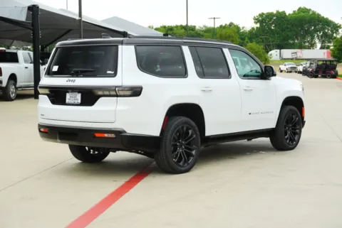 More photos of 2026 Jeep Grand Wagoneer Summit Obsidian at Roger Williams Chrysler Dodge Jeep Ram, TX