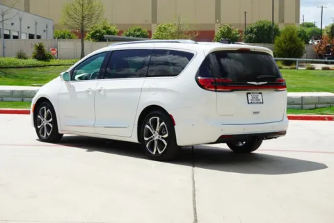Another view of 2024 Chrysler Pacifica Pinnacle for sale in Weatherford, TX at Roger Williams Chrysler Dodge Jeep Ram
