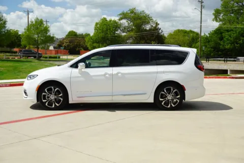 Photos of 2024 Chrysler Pacifica Pinnacle for sale in Weatherford, TX at Roger Williams Chrysler Dodge Jeep Ram