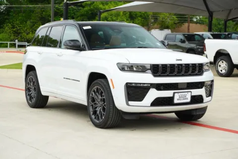 More photos of 2026 Jeep Grand Cherokee Summit at Roger Williams Chrysler Dodge Jeep Ram, TX