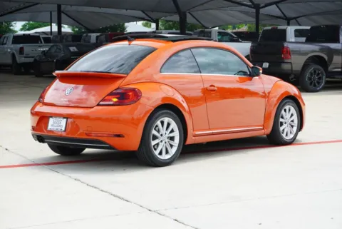 More photos of 2019 Volkswagen Beetle SE at Roger Williams Chrysler Dodge Jeep Ram, TX