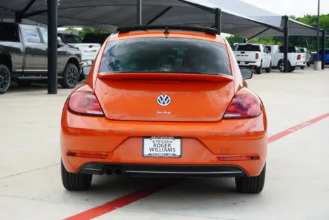 More photos of 2019 Volkswagen Beetle SE at Roger Williams Chrysler Dodge Jeep Ram, TX